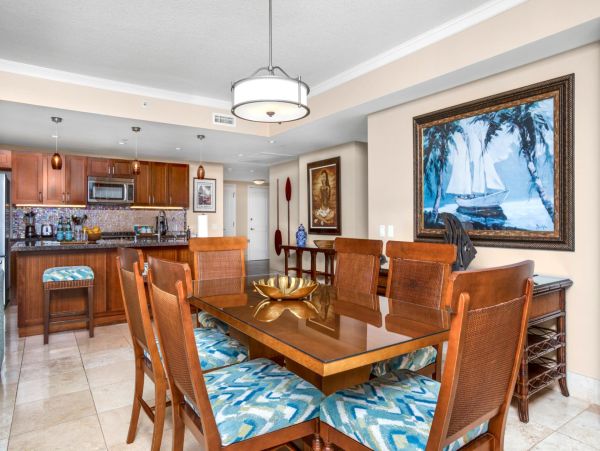 2 Bedroom Luxury Living Stunning Interior & Views